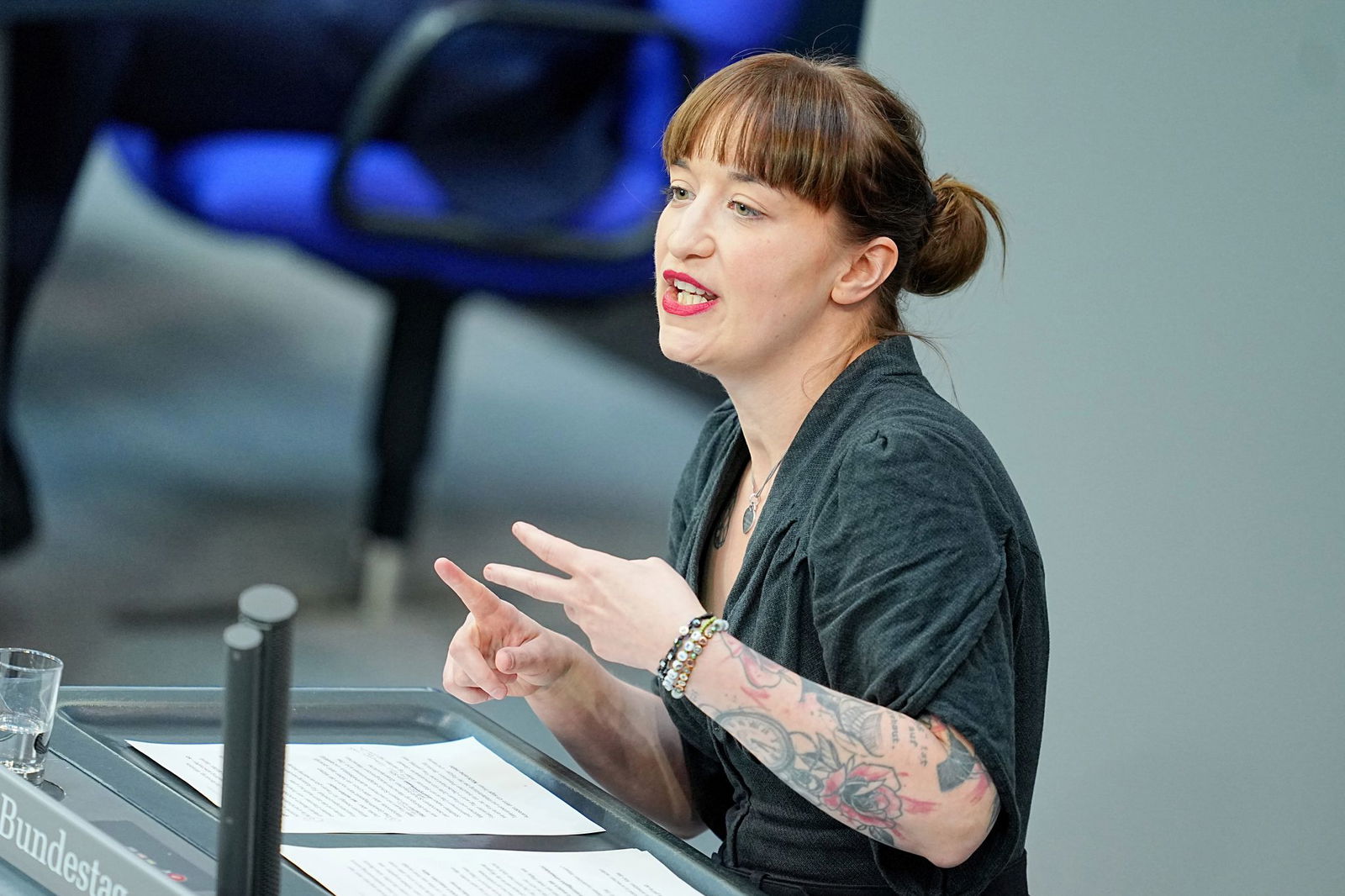 Linke-Politikerin Heidi Reichinnek kritisiert die Diätenanhebung. 