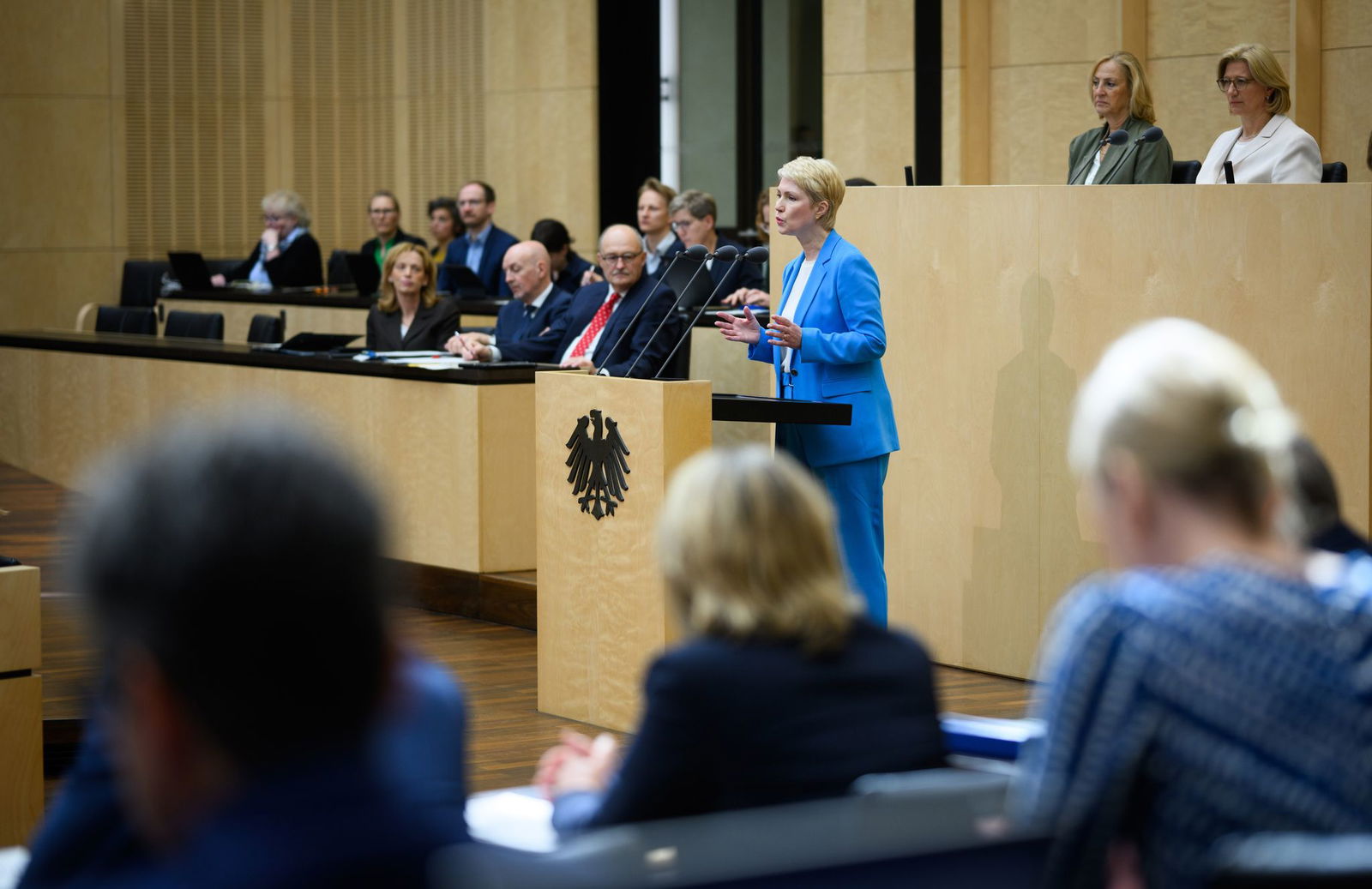 Mecklenburg-Vorpommerns Ministerpräsidentin Schwesig (SPD) fordert im Bundesrat Rentenstabilität.