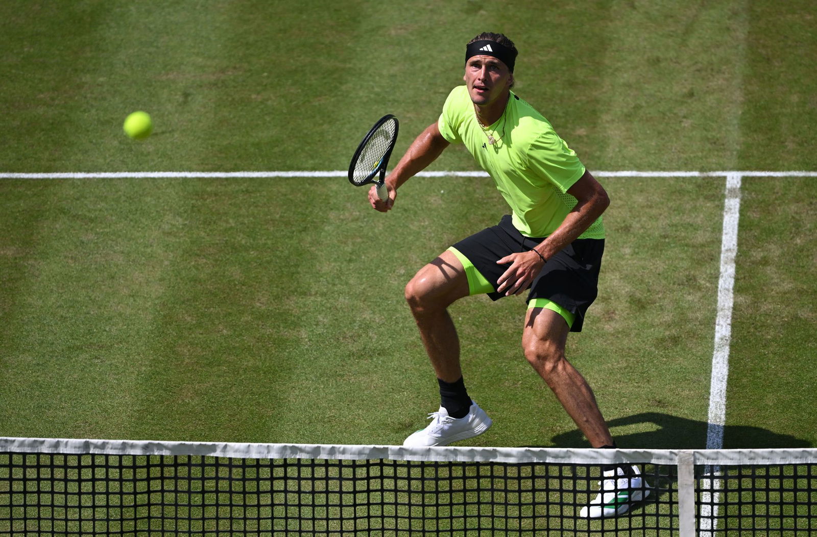 Alexander Zverev entschied auch sein zweites diesjähriges Spiel in Stuttgart für sich.