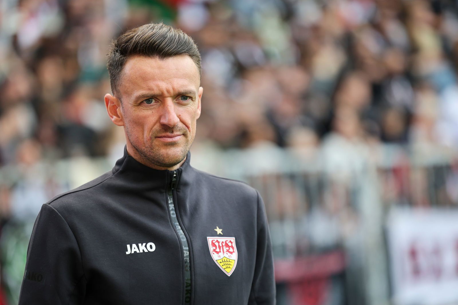 Sportdirektor Christian Gentner und der VfB Stuttgart haben die Verpflichtung von Lorenz Assignon perfekt gemacht.