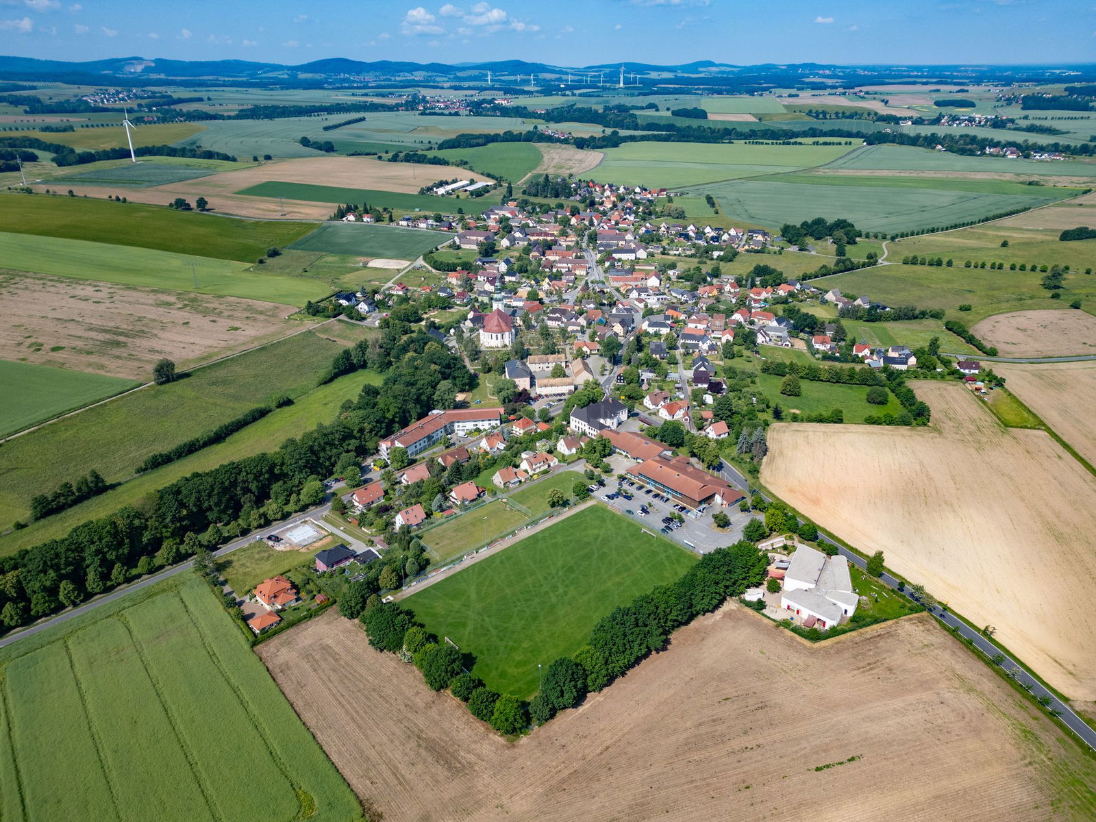 Auch auf dem Land versuchen viele Initiativen, kulturelle Angebote zu organisieren und den Zusammenhalt zu stärken. (Archivbild)