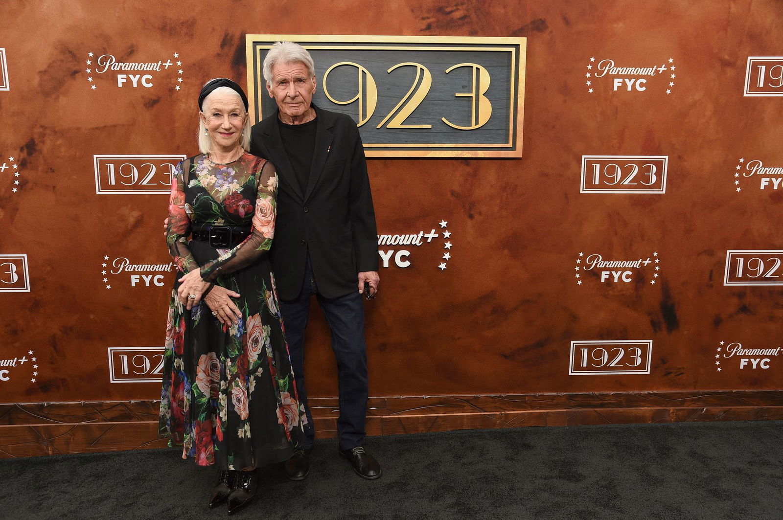 Mit Harrison Ford drehte Helen Mirren schon in den 80er Jahren. Für die Serie «1923» stand das Duo wieder gemeinsam vor der Kamera.