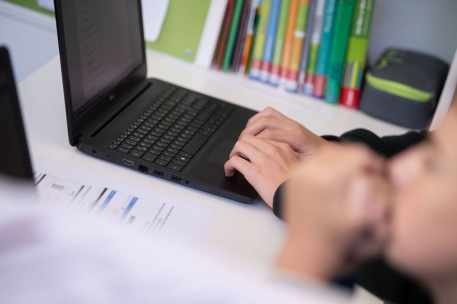 28 Pilotschulen in Rheinland-Pfalz starten mit dem Pflichtfach Informatik. (Archivbild)
