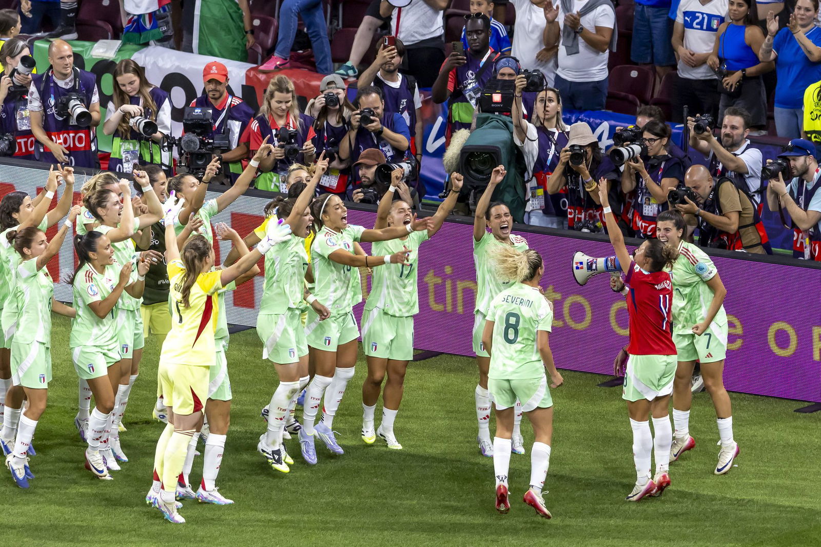 Der Außenseiter steht erstmals nach 27 Jahren wieder in einem EM-Halbfinale.