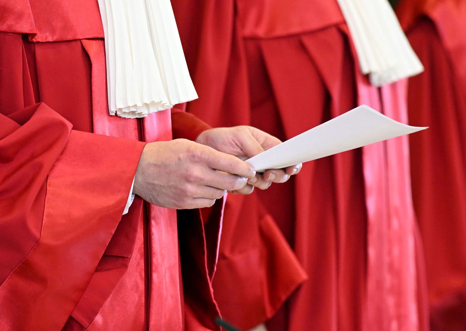 Die roten Roben der Verfassungsrichter würden alle drei Kandidaten gern bald tragen.