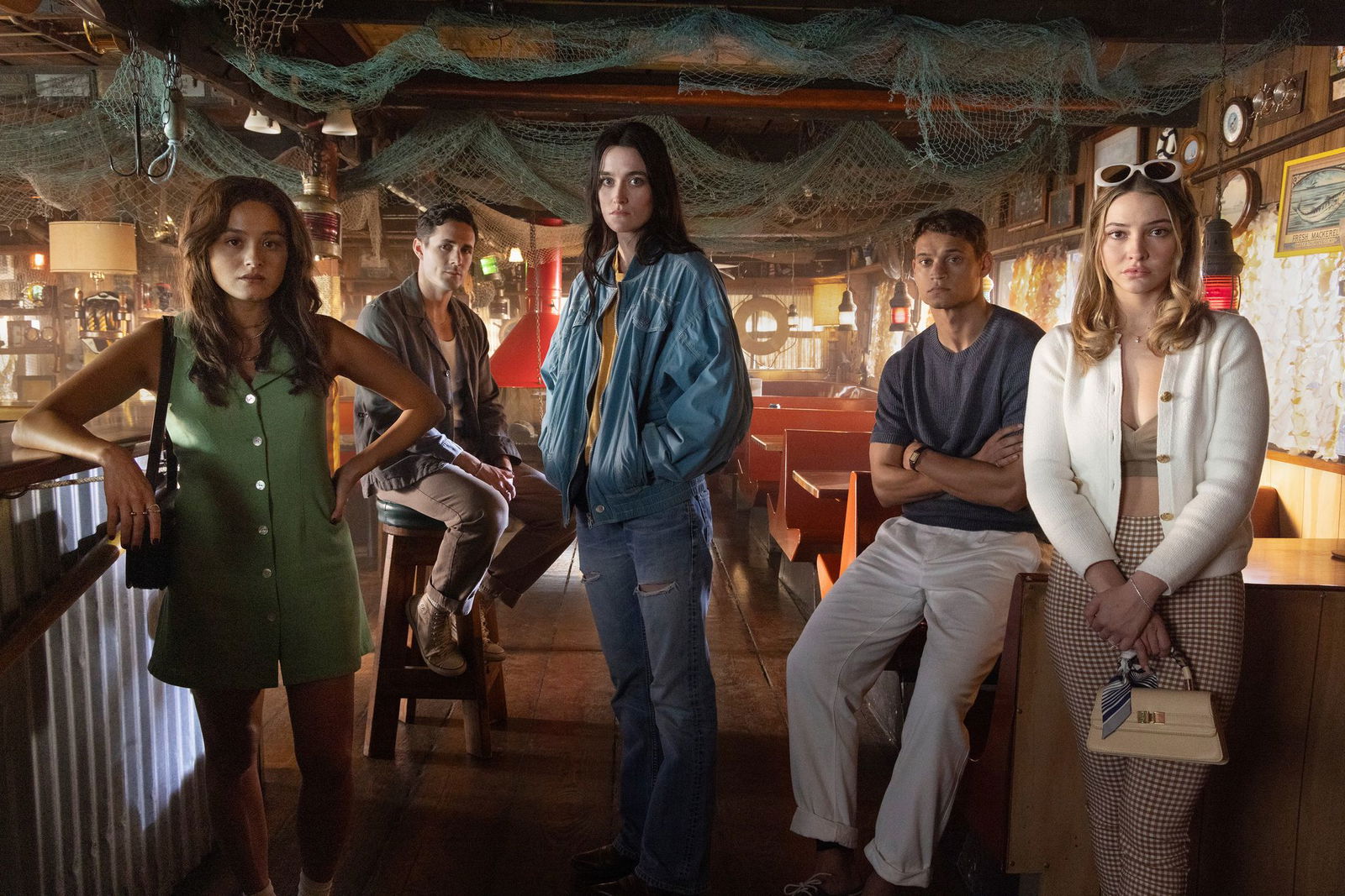 Auch die Schauspiel-Stars Freddie Prinze Junior und Jennifer Love Hewitt aus dem damaligen Original-Cast schlüpfen wieder in ihre alten Rollen.