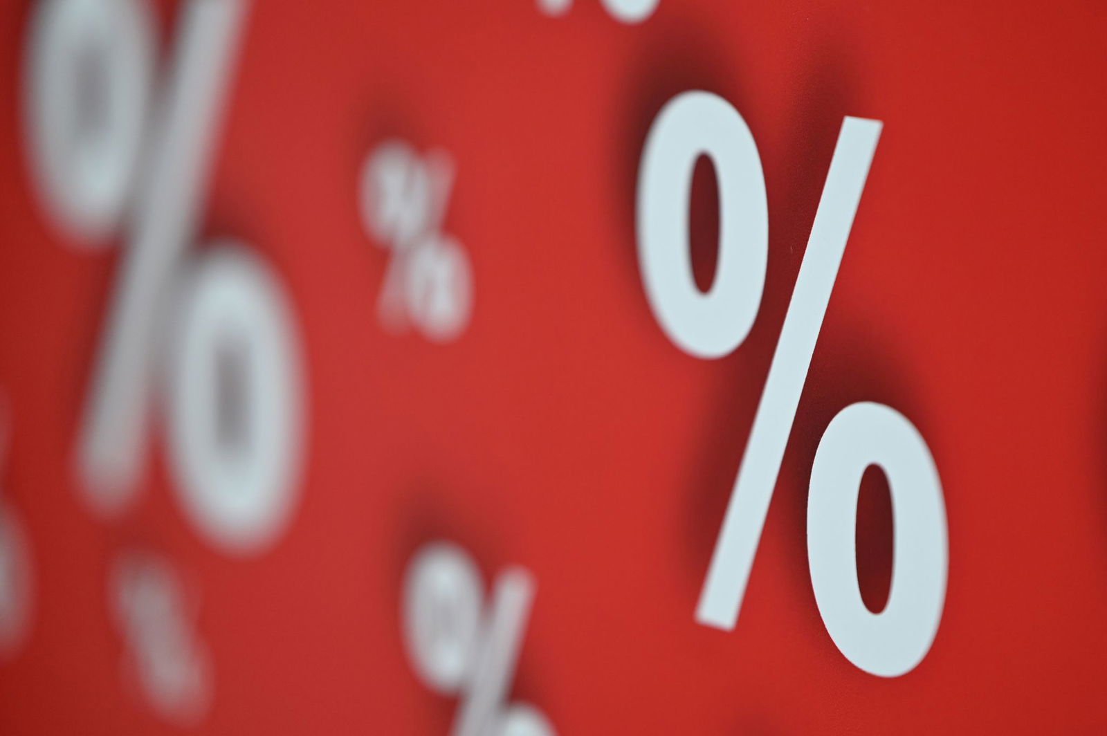 Nach Auffassung der Richter verstößt die Amazon-Werbung unter anderem gegen die Preisangabenverordnung. (Symbolbild)