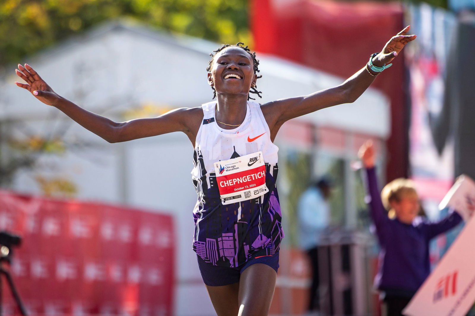 Ruth Chepngetich lief in Chicago als erste Frau einen Marathon unter 2:10 Stunden.