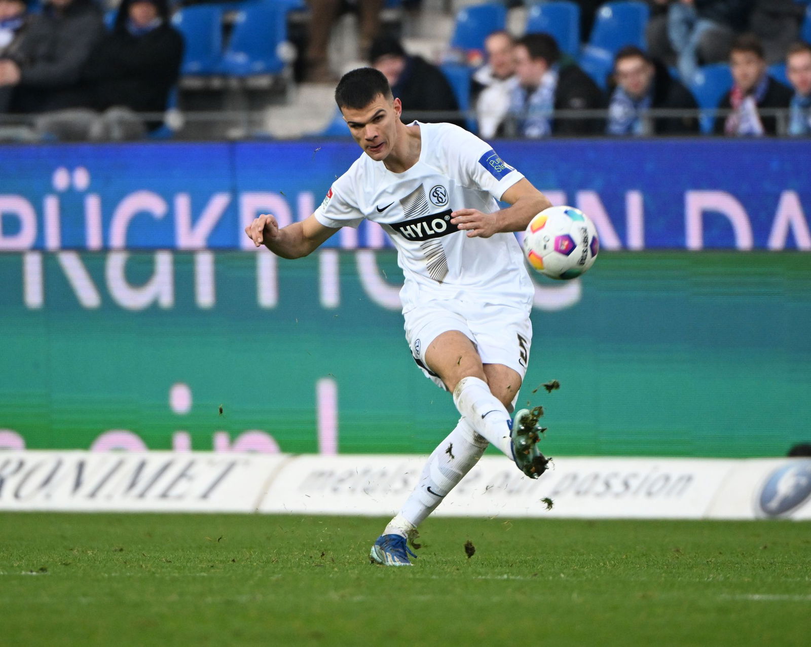 Künftig für Eintracht Braunschweig am Ball: Frederik Jäkel (im Trikot der SV Elversberg)