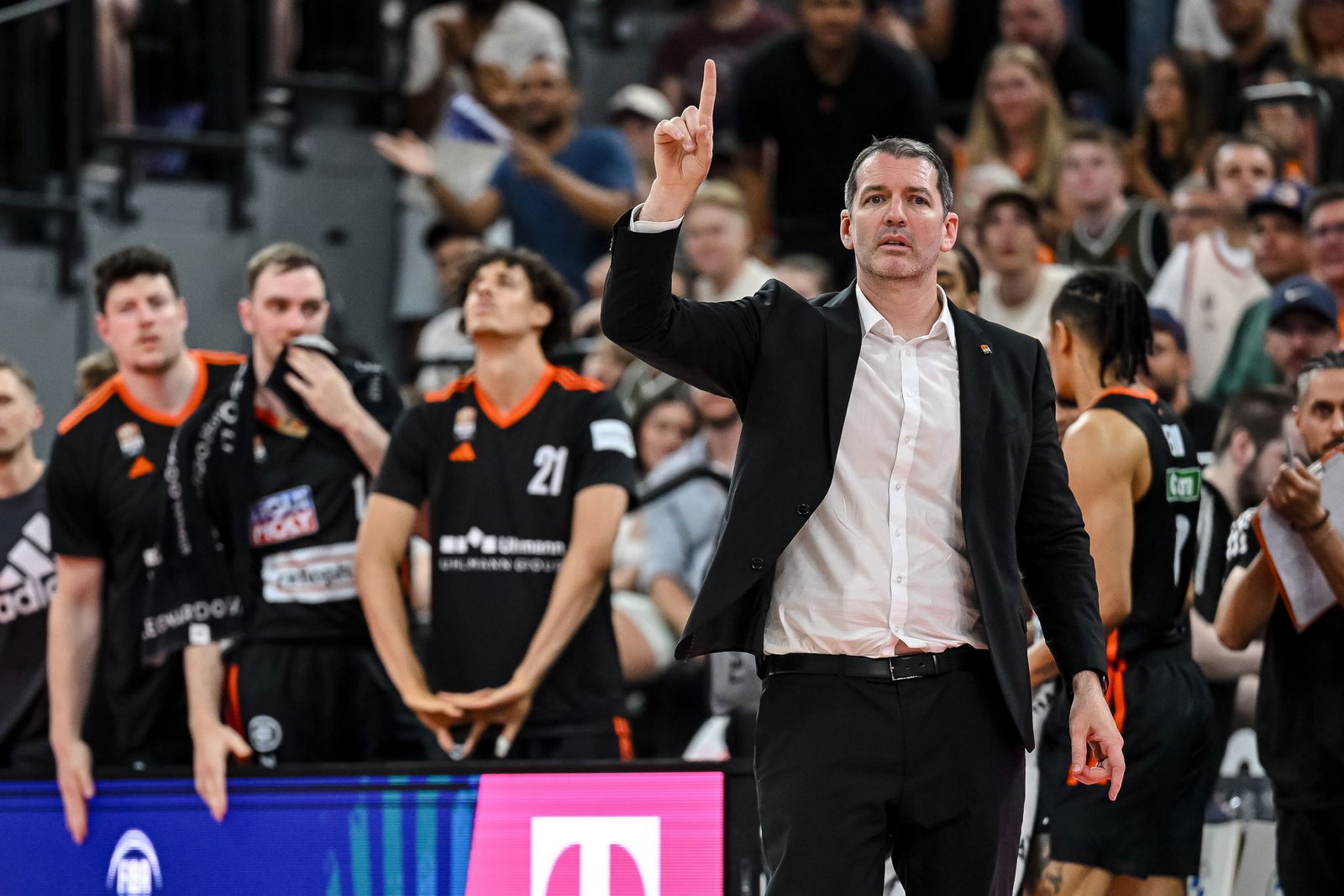 Freut sich auf ein neues Talent aus Frankreich: Ulms Trainer Ty Harrelson.