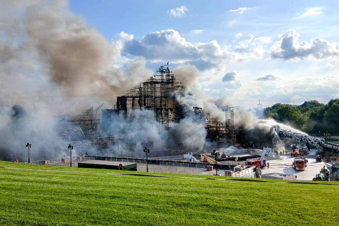 Die Mainstage des Tomorrowlands in Belgien ist nach dem Großbrand vollständig zerstört