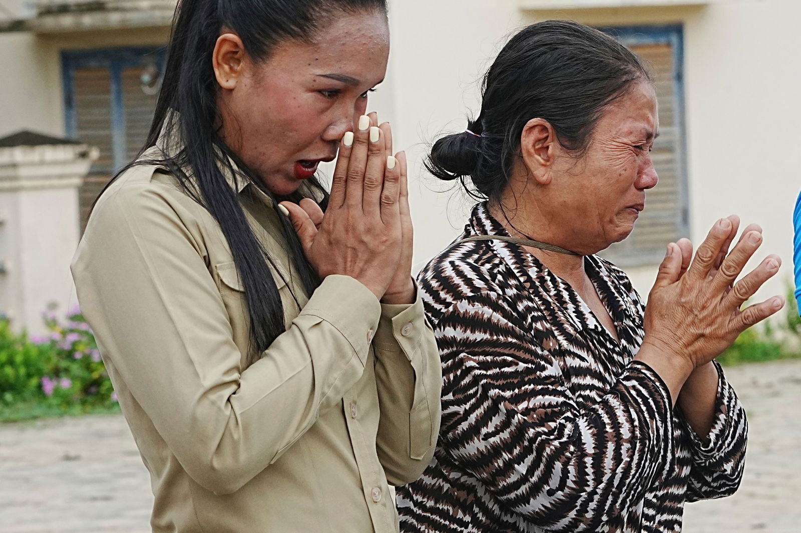 Auf beiden Seiten sind viele Menschen wegen der Gewalt verzweifelt.