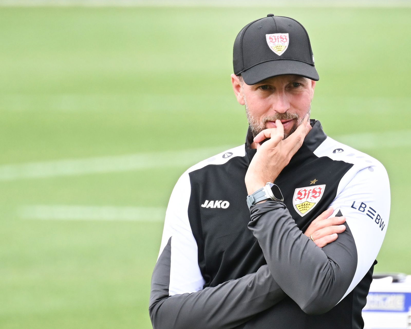 VfB-Trainer Sebastian Hoeneß hofft auf die Verpflichtung von Real-Talent Chema Andres.