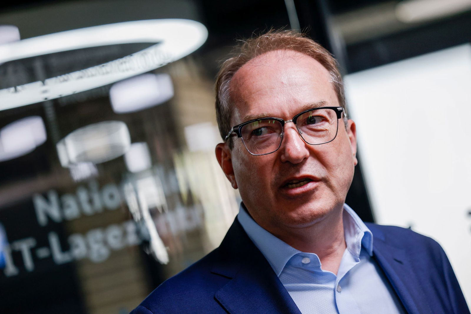 Das BSI soll laut Dobrindt mit mehr Geld ausgestattet werden, um die Cyber-Sicherheit zu stärken.