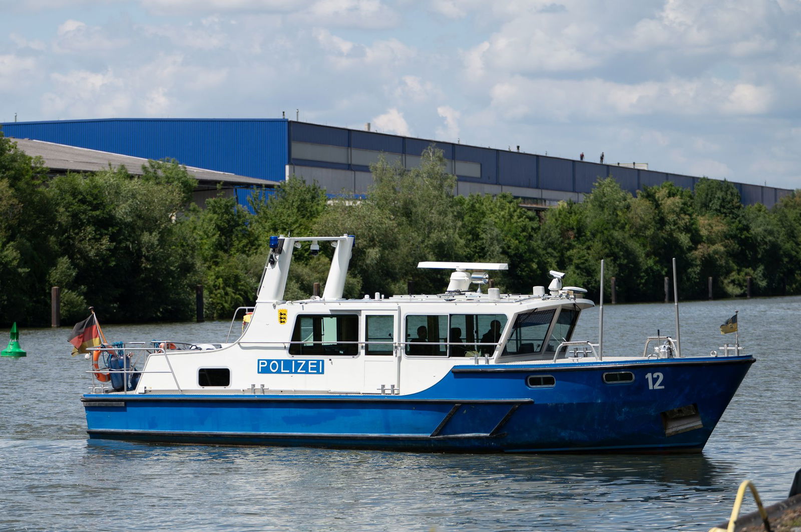 Die Wasserschutzpolizei hat ein Güterschiff gestoppt. (Symbolbild)