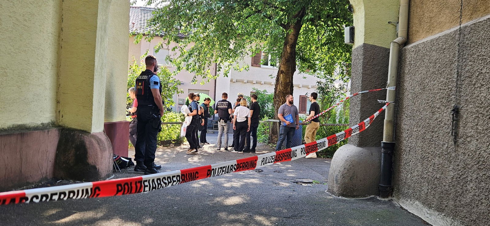 Nach dem tödlichen Schuss eines Polizisten auf einen Mann in Stuttgart gibt es neue Details zum Opfer. (Archivbild)