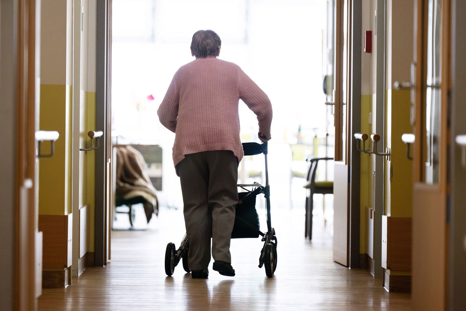Heimplätze werden für Pflegebedürftige immer teurer. (Symbolbild)