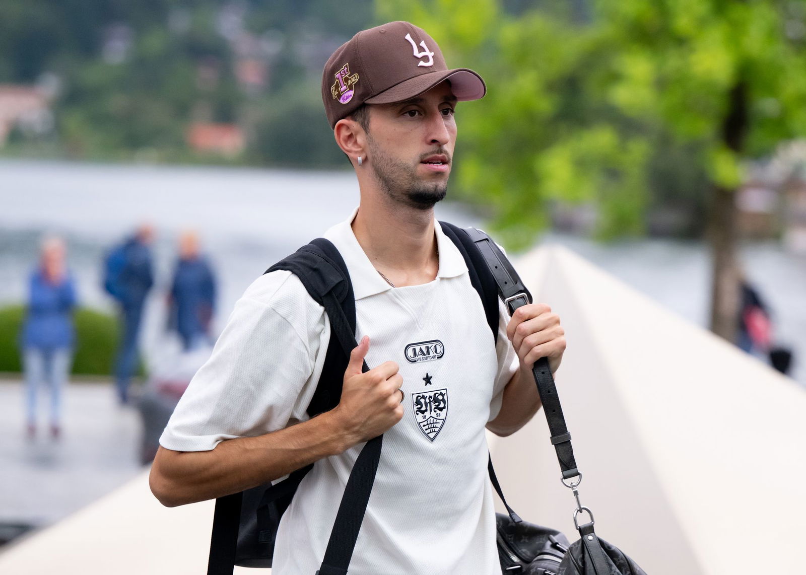 Atakan Karazor führt den VfB Stuttgart auch in der neuen Saison als Kapitän an.