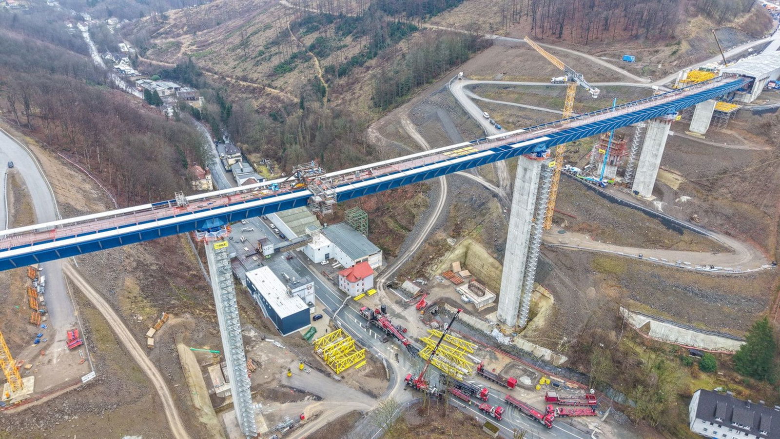 Die Sanierung maroder Brücken kostet viel Geld.