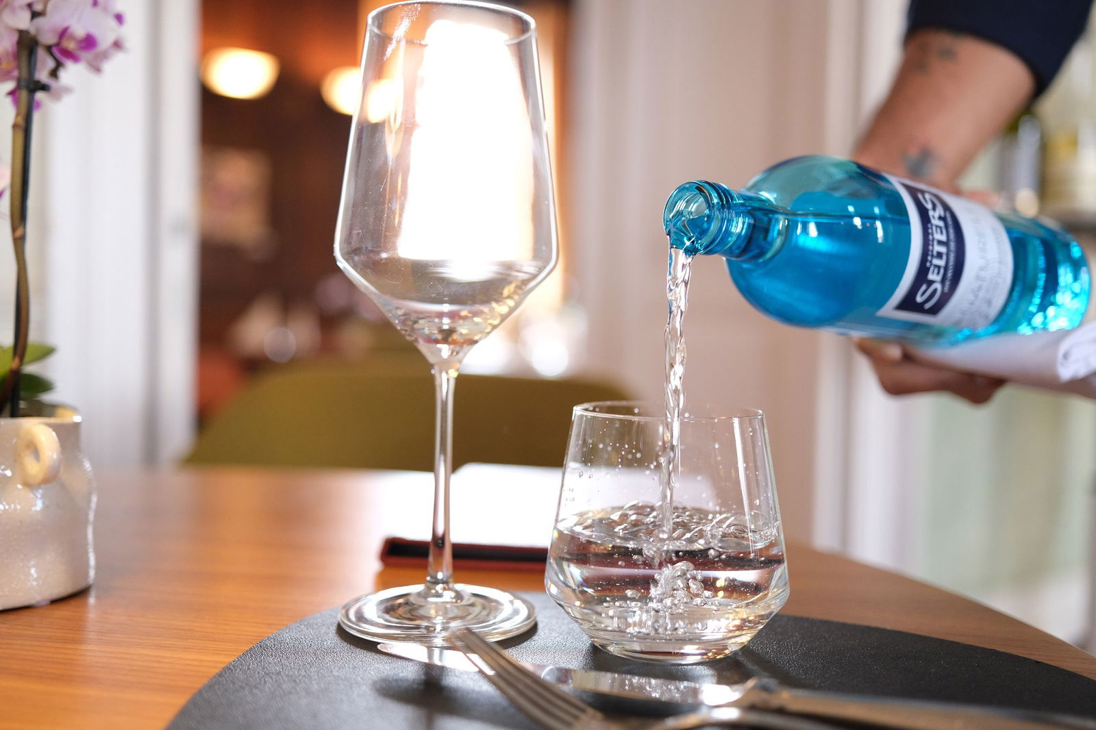 NGG fordert neun Prozent mehr Geld in der Tarifrunde für Hotellerie und Gastronomie.