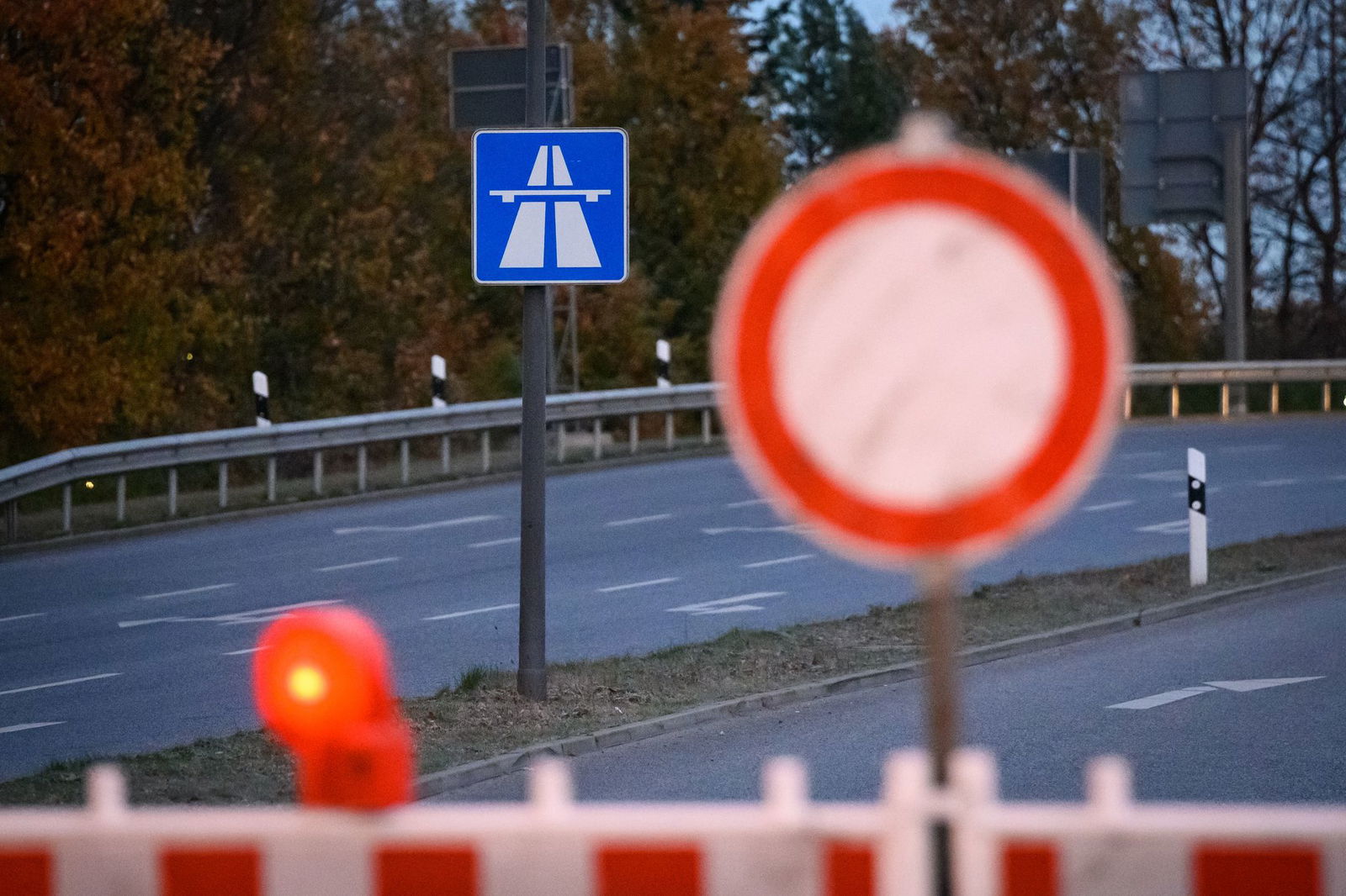Die A6 an der Anschlussstelle Schwetzingen/Hockenheim wird wegen Bauarbeiten vom 10. bis zum 15. Juli komplett gesperrt. (Symbolbild)