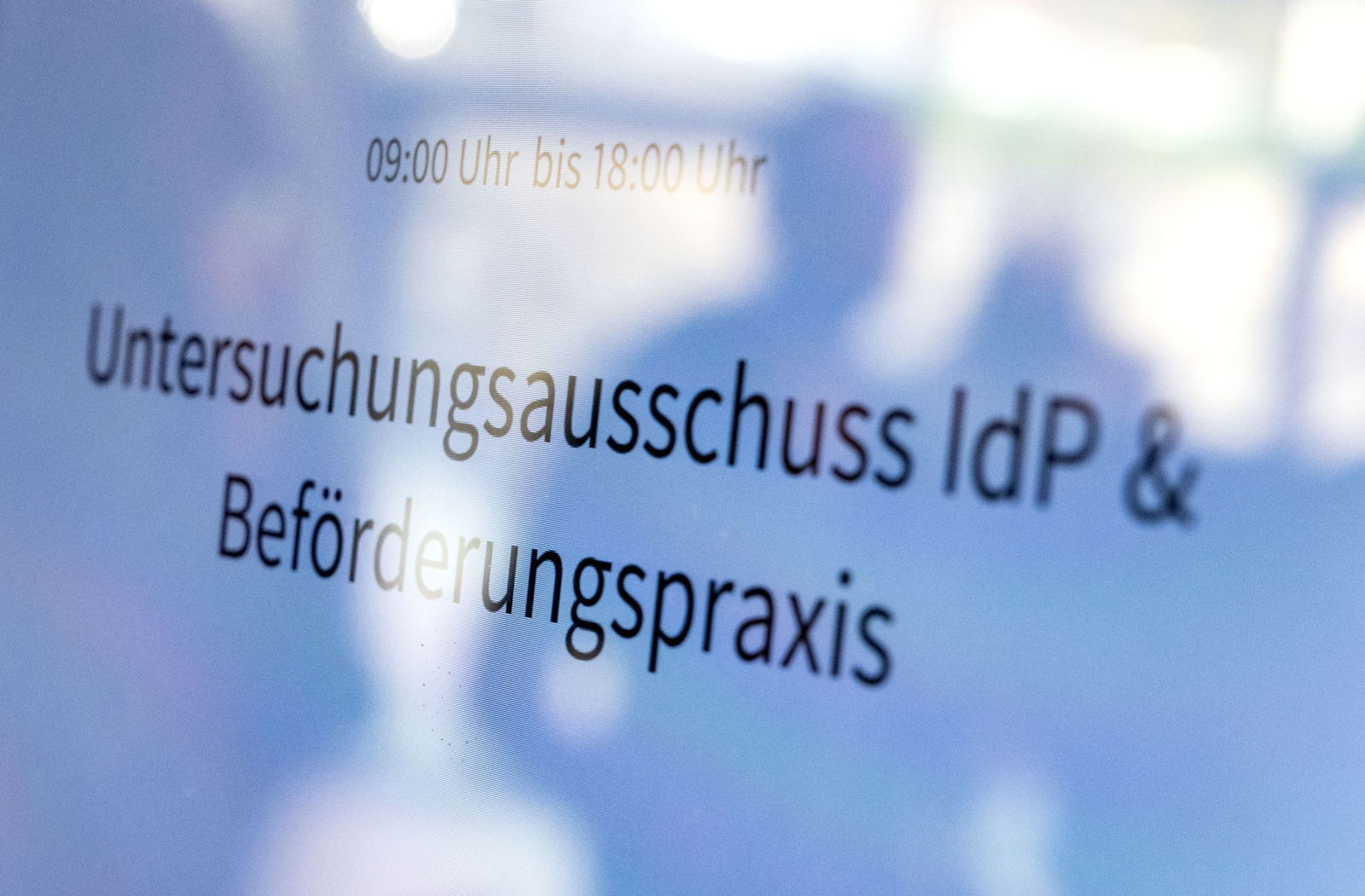 Knapp drei Jahre nach dem Start biegt der Untersuchungsausschuss zur Polizeiaffäre auf die Zielgerade ein. (Symbolbild)