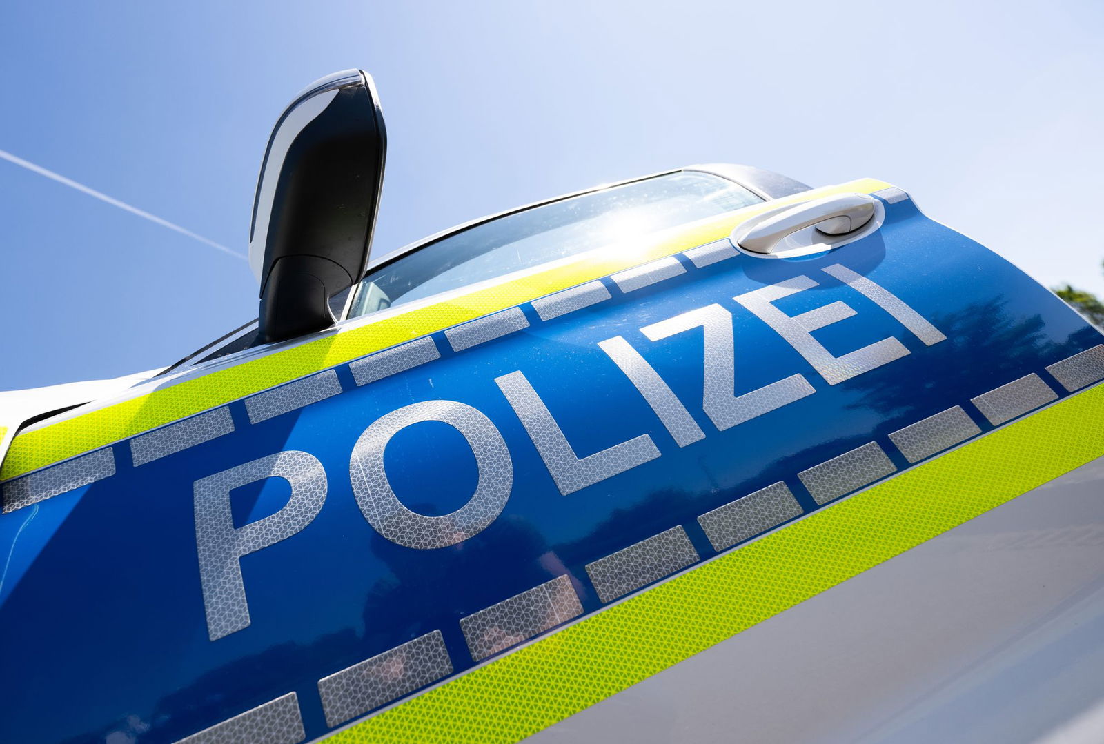 Die Polizei ermittelt nun wegen räuberischem Diebstahl. (Symbolbild)