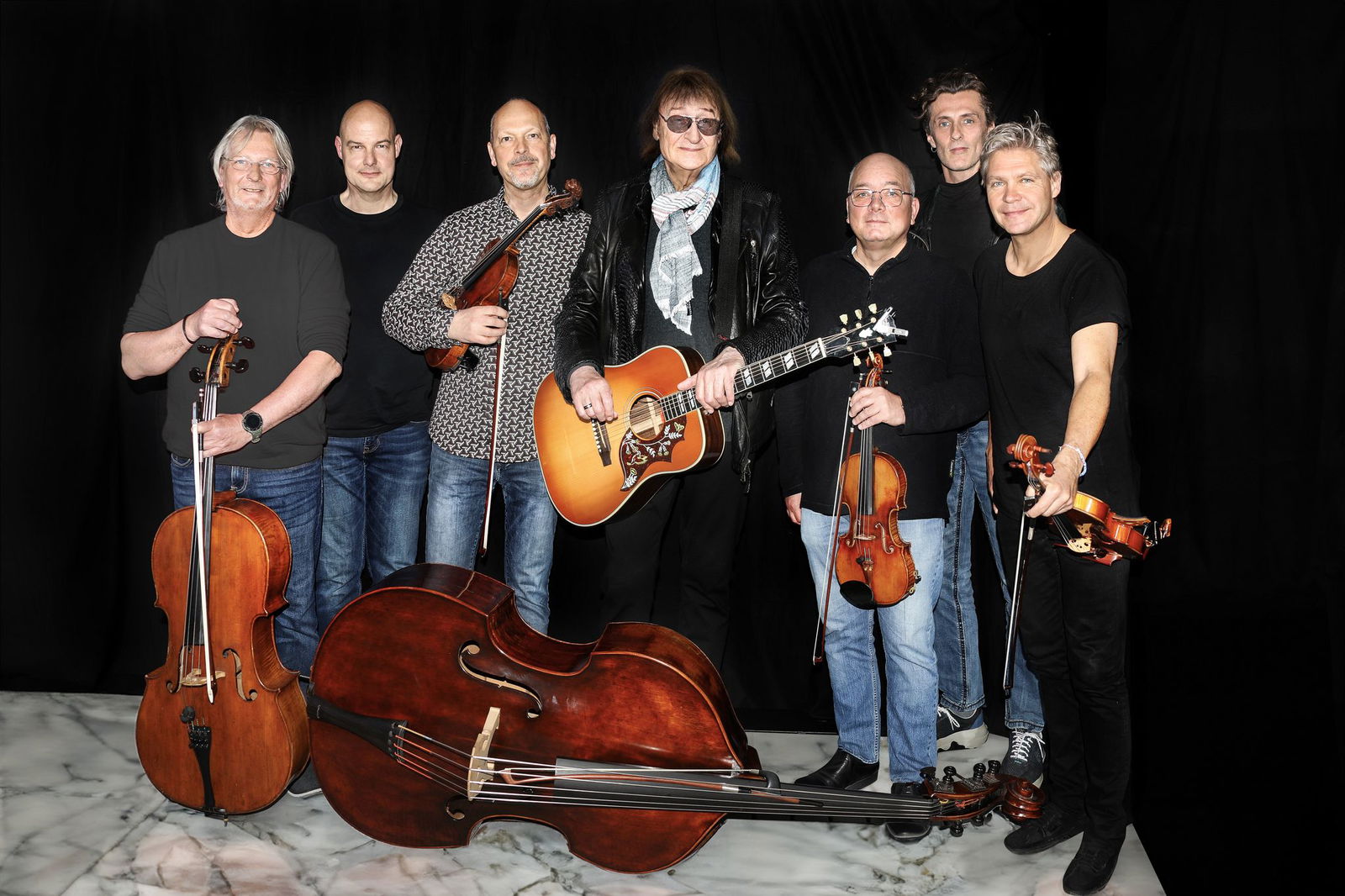 Ex-Puhdys-Sänger Dieter Birr (Mitte) präsentiert sowohl Hits von den Puhdys als auch Songs von seinen Solo-Alben.