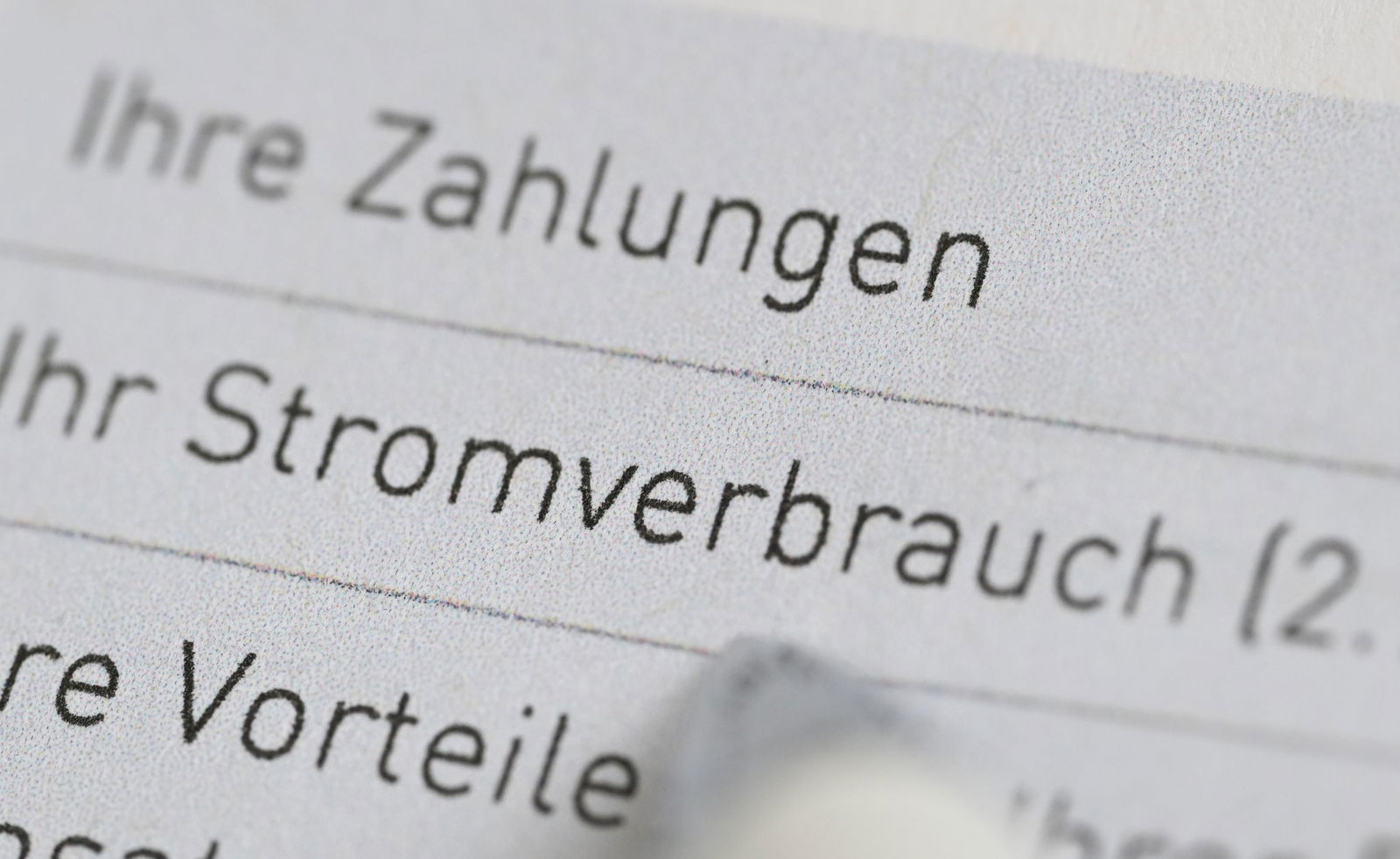 Die Kritik am Beschluss der Bundesregierung, die Stromsteuer nicht für alle Bürger und kleine Firmen zu senken, sorgt für Verärgerung.