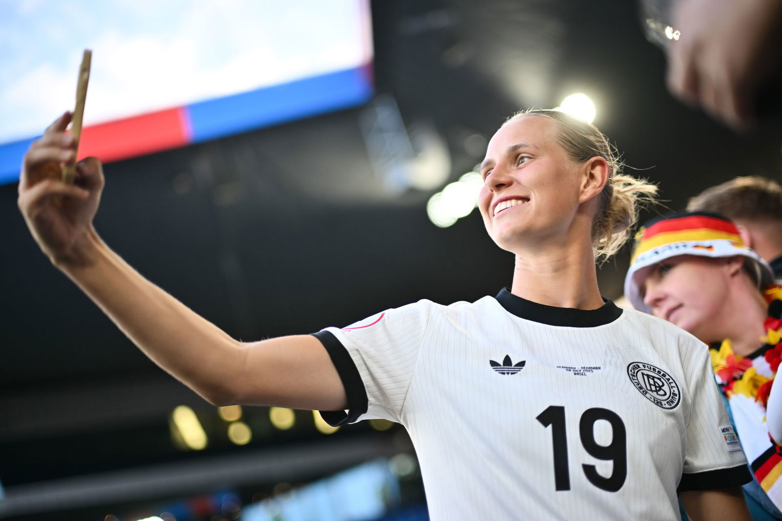 Typisches Lächeln von Klara Bühl.