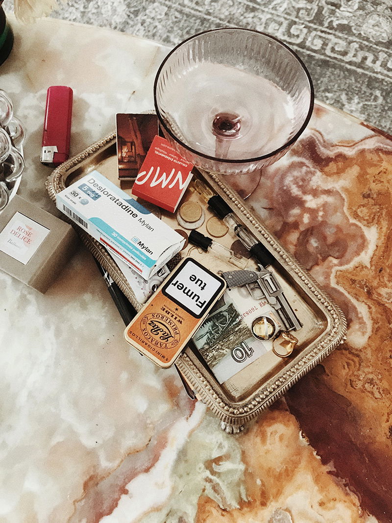 tabletten auf tablett