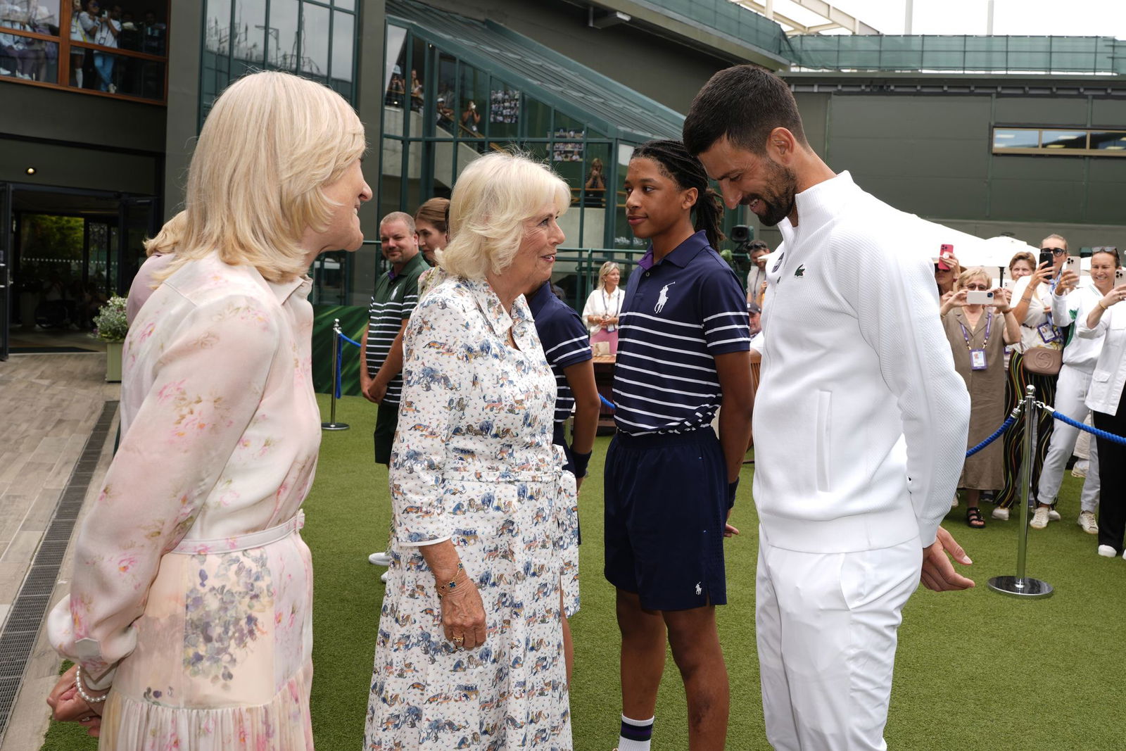 Worüber genau er mit Königin Camilla sprach, wollte Novak Djokovic nicht verraten.
