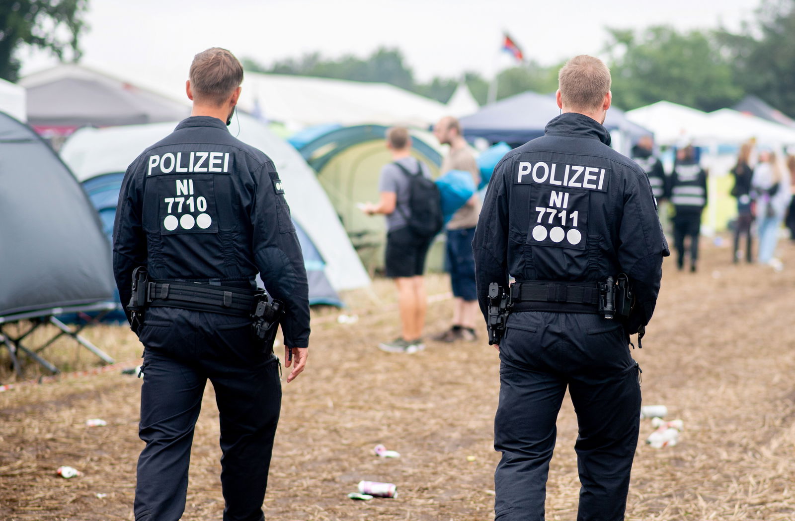 Polizei bei Deichbrand Festival auf Camping Platz