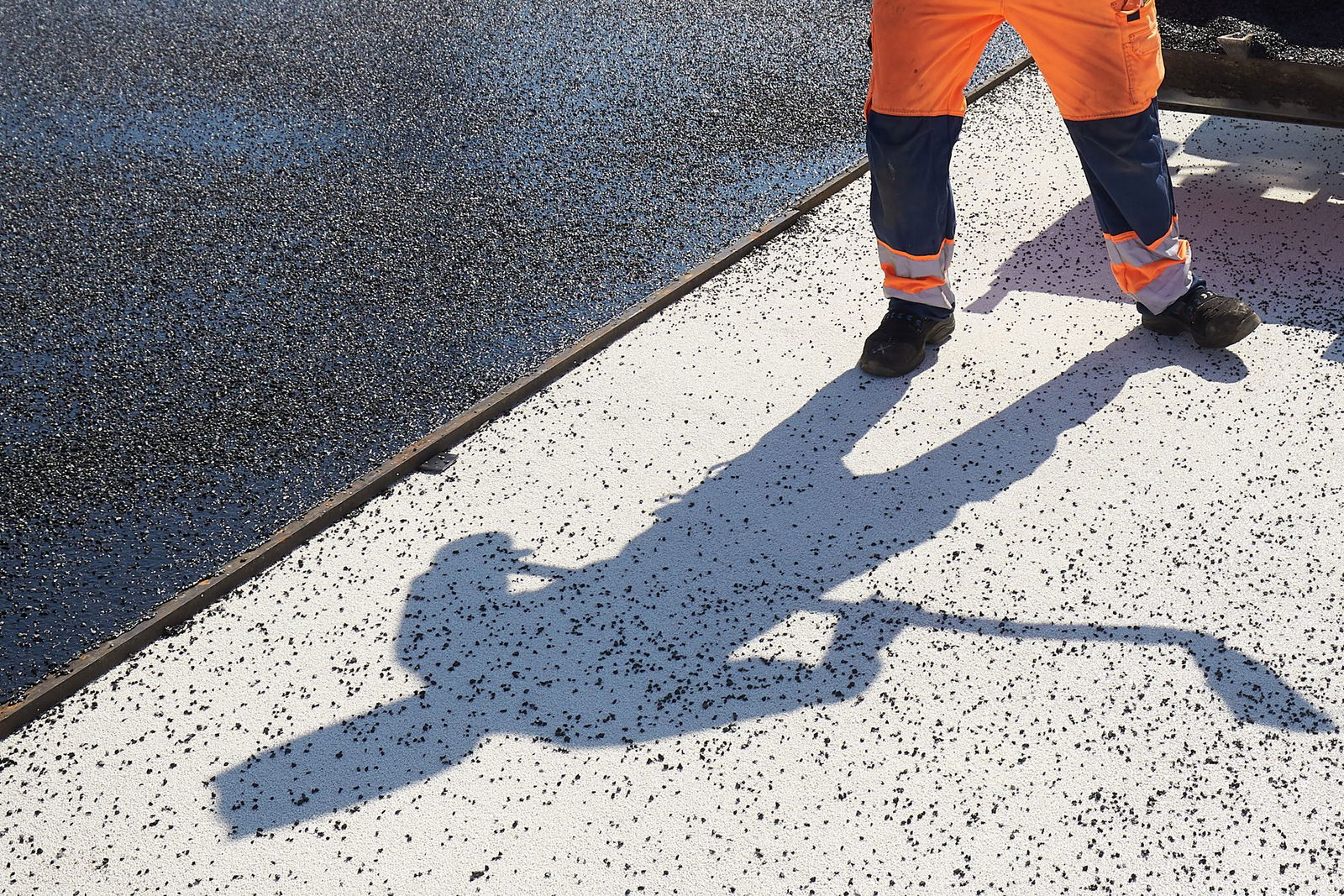 Brücken und Radwege in Rheinland-Pfalz sollen künftig schneller fertig sein. (Symbolbild)
