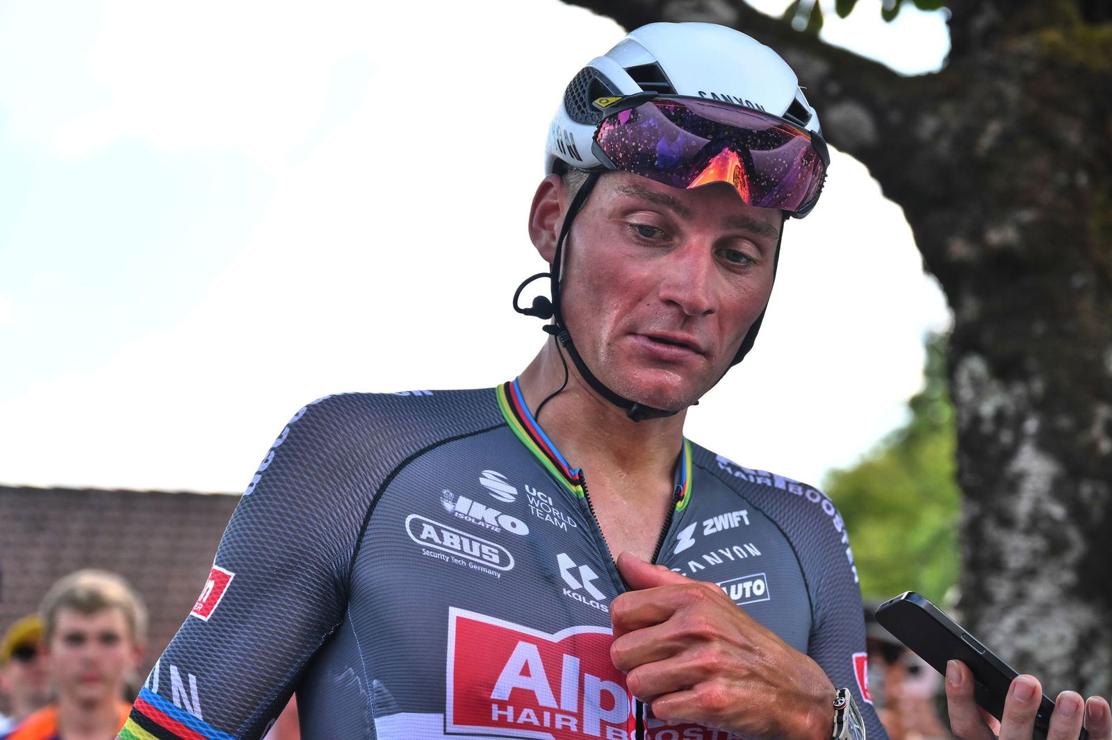 Der Niederländer Mathieu van der Poel musste bei der Tour de France wegen einer Lungenentzündung aufgeben.