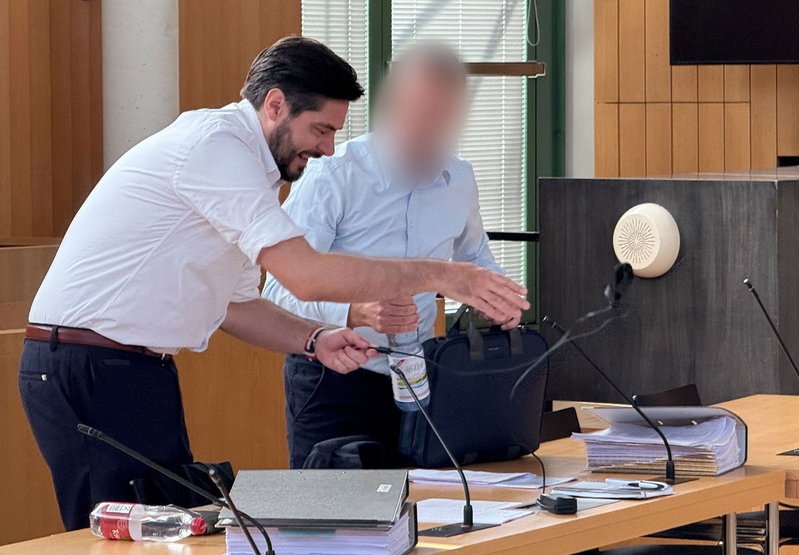 Der Alpirsbacher Bürgermeisterkandidat hofft, seine Polizeiuniform wieder tragen zu dürfen. (Archivbild)