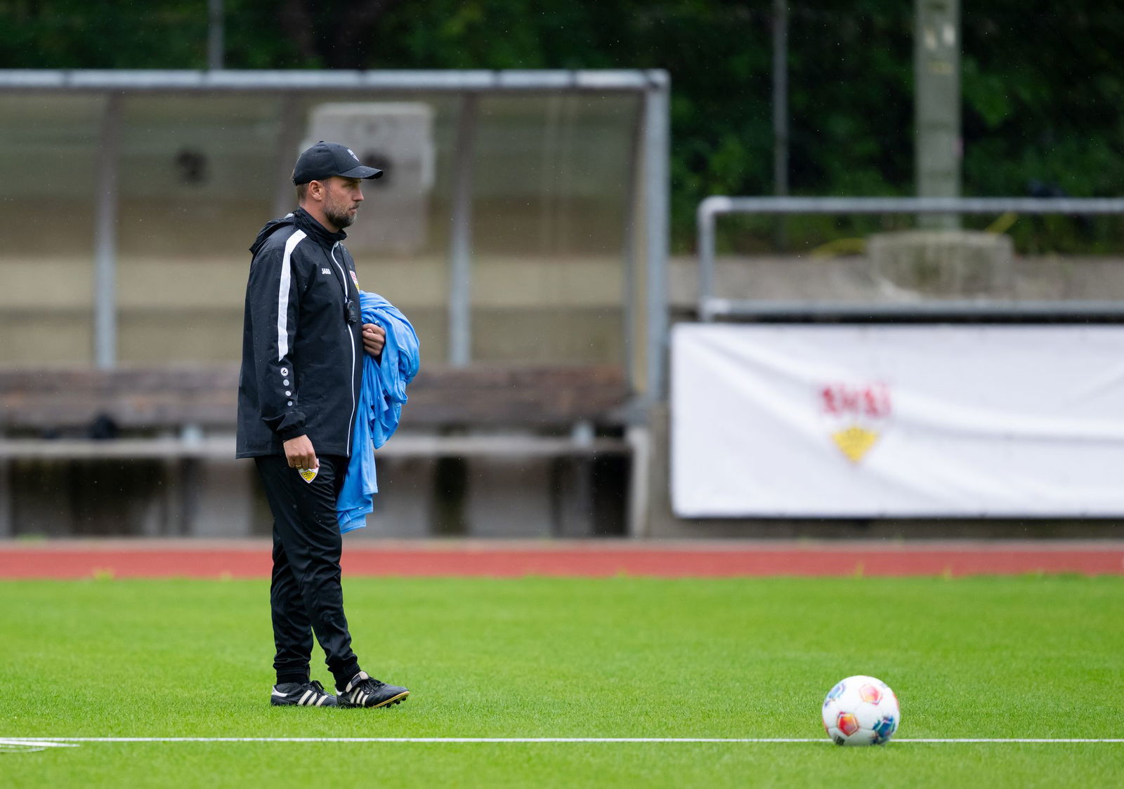 Im Trainingslager sprach VfB-Coach Hoeneß auch über die Pläne mit Silas.