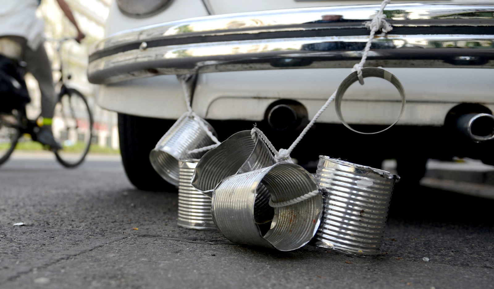 Die Polizei kontrollierte einen Fahrer des Hochzeitskorsos. (Symbolbild)