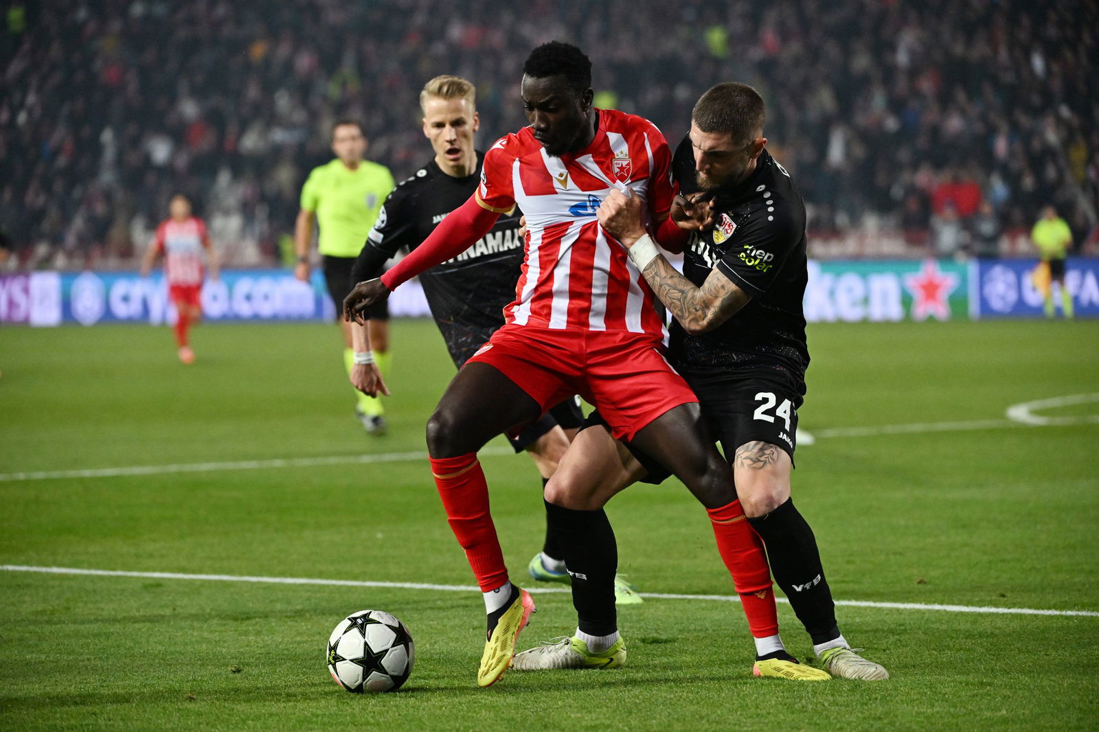 Im November traf Silas (l.) mit Roter Stern Belgrad auf den VfB.