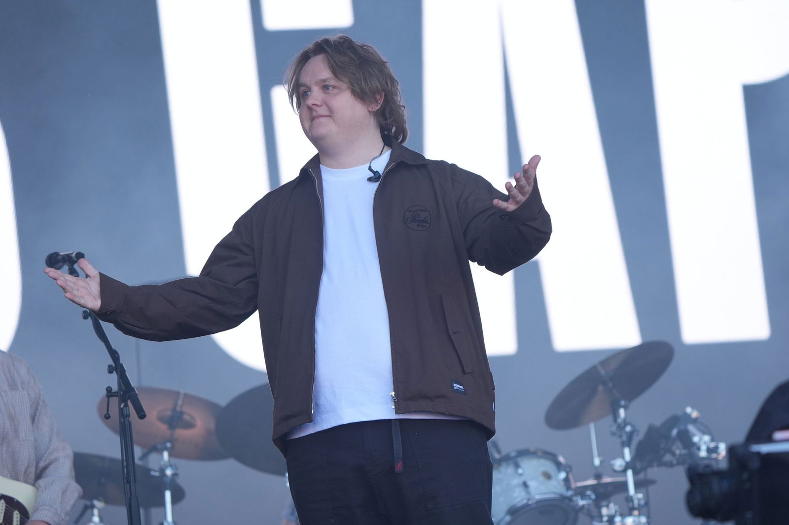 Bei Lewis Capaldi ging 2023 nichts mehr - jetzt ist er wieder da.