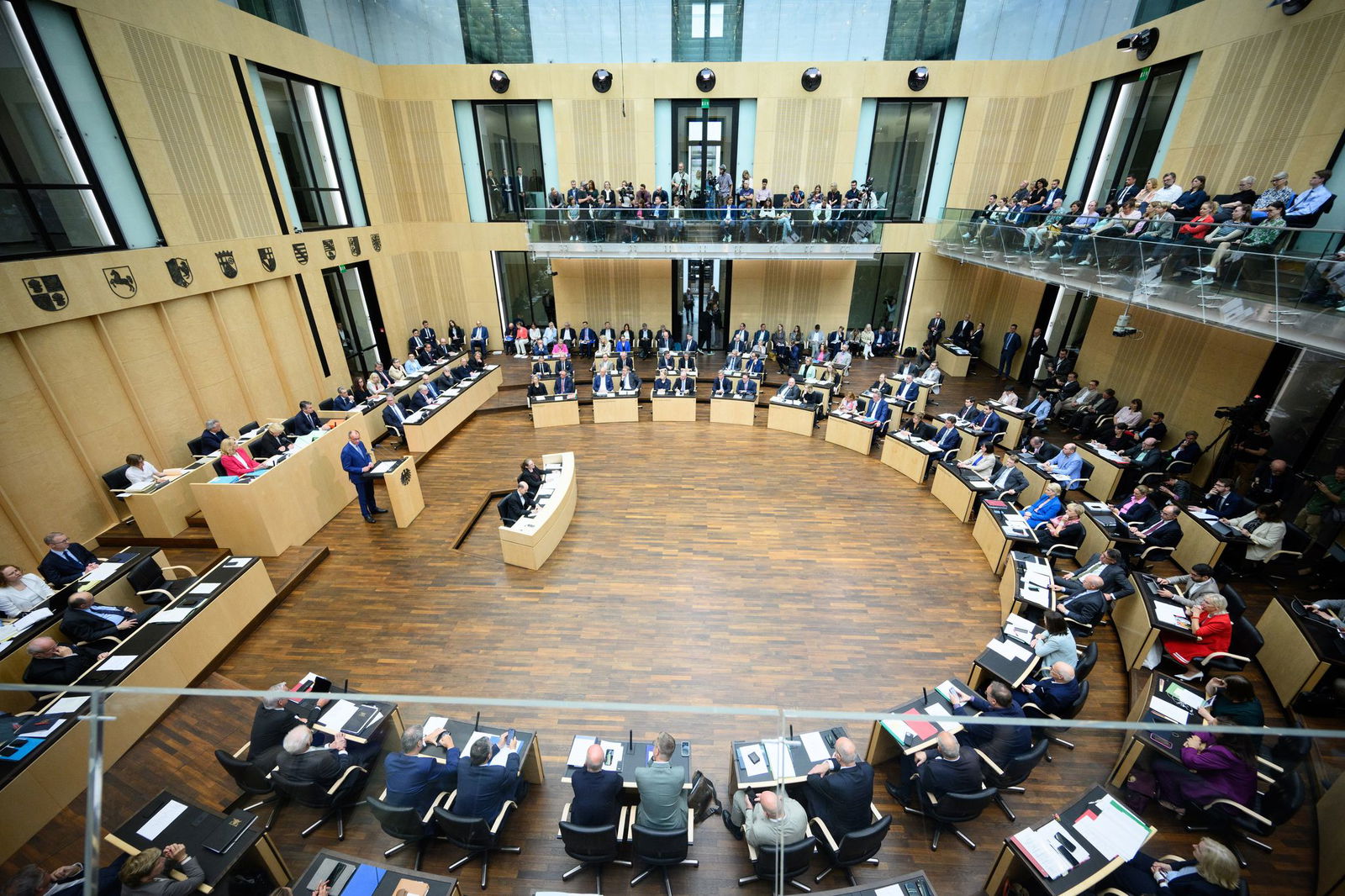 Nach dem Bundestag hat auch der Bundesrat grünes Licht für milliardenschwere Steuerentlastungen für Unternehmen gegeben. 