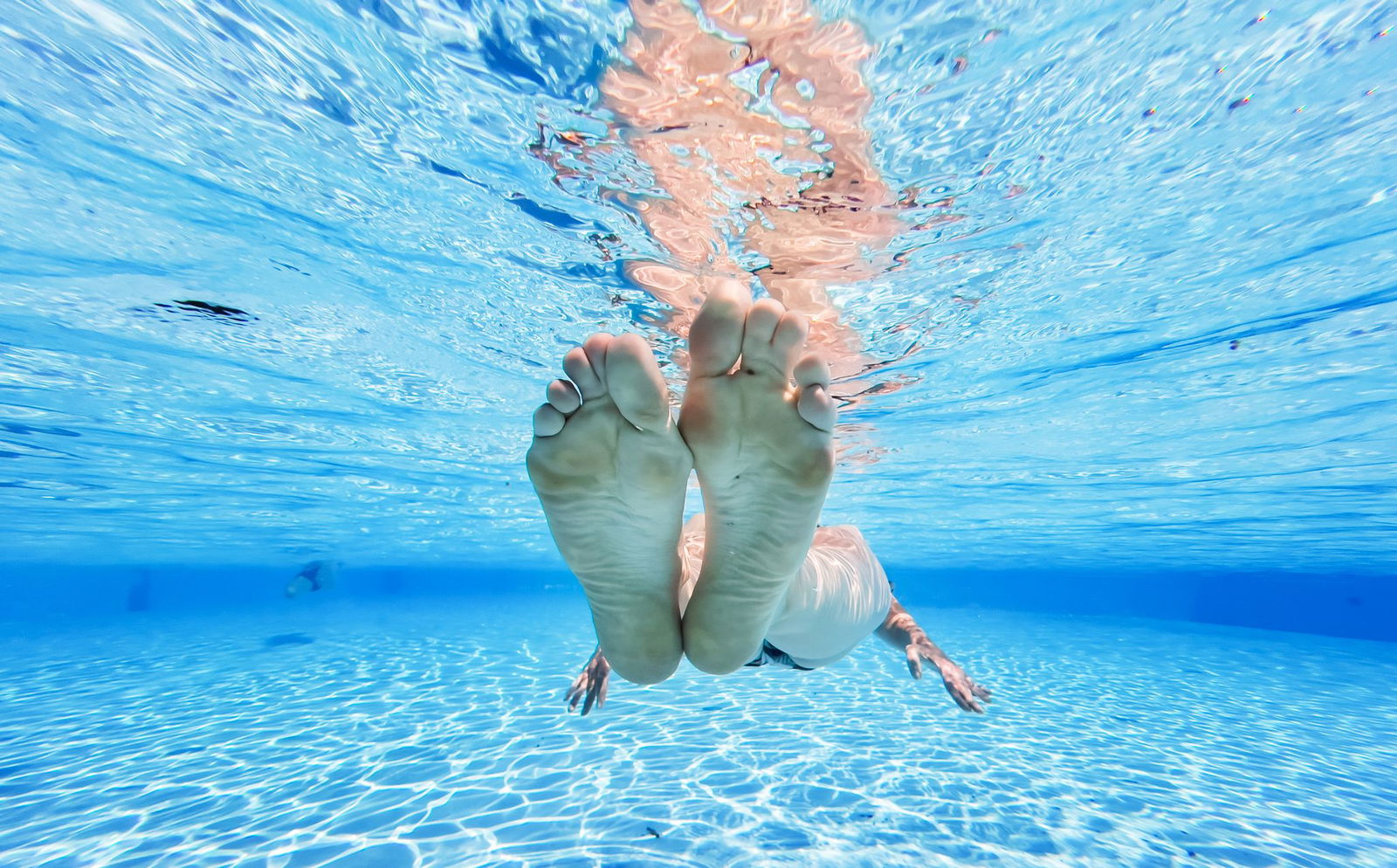Das Freibad einer Schweizer Gemeinde ist bis Ende August fast ausschließlichen den Einheimischen vorbehalten. (Illustration)