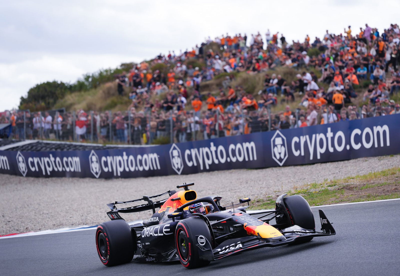 Max Verstappen auf der Strecke.