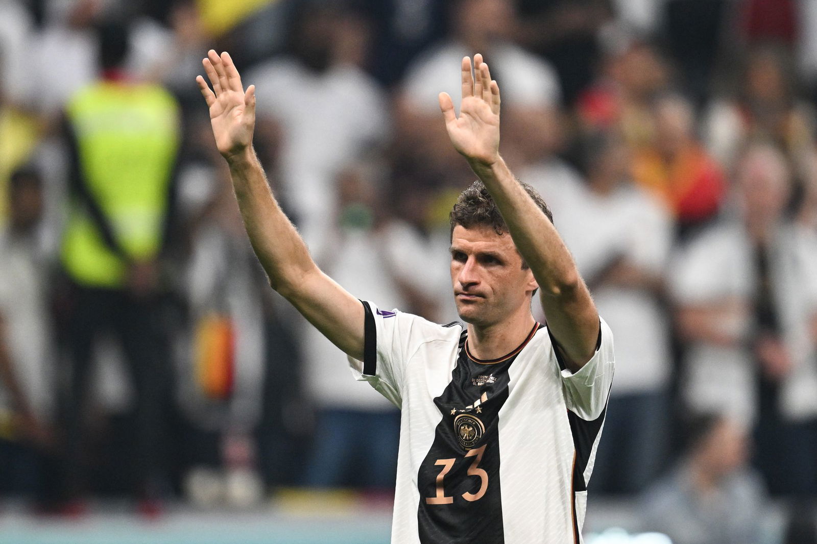 Thomas Müller nimmt Abschied - aber nur vom FC Bayern. Er spielt in Kanada weiter.