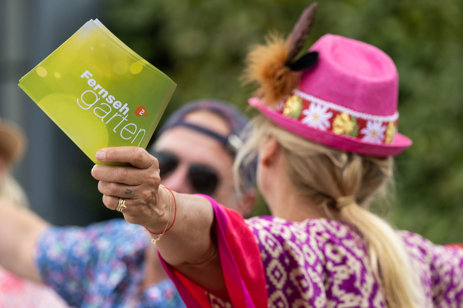 Kult für viele sonntags im Sommer: Andrea Kiewel (genannt «Kiwi») und der aus Mainz gesendete «ZDF-Fernsehgarten». (Archivbild)