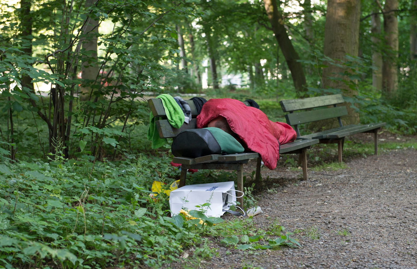 Der Housing-First-Ansatz soll aus der Obdachlosigkeit herausführen und so zur Lösung anderer Probleme im Leben beitragen. (Archivbild)