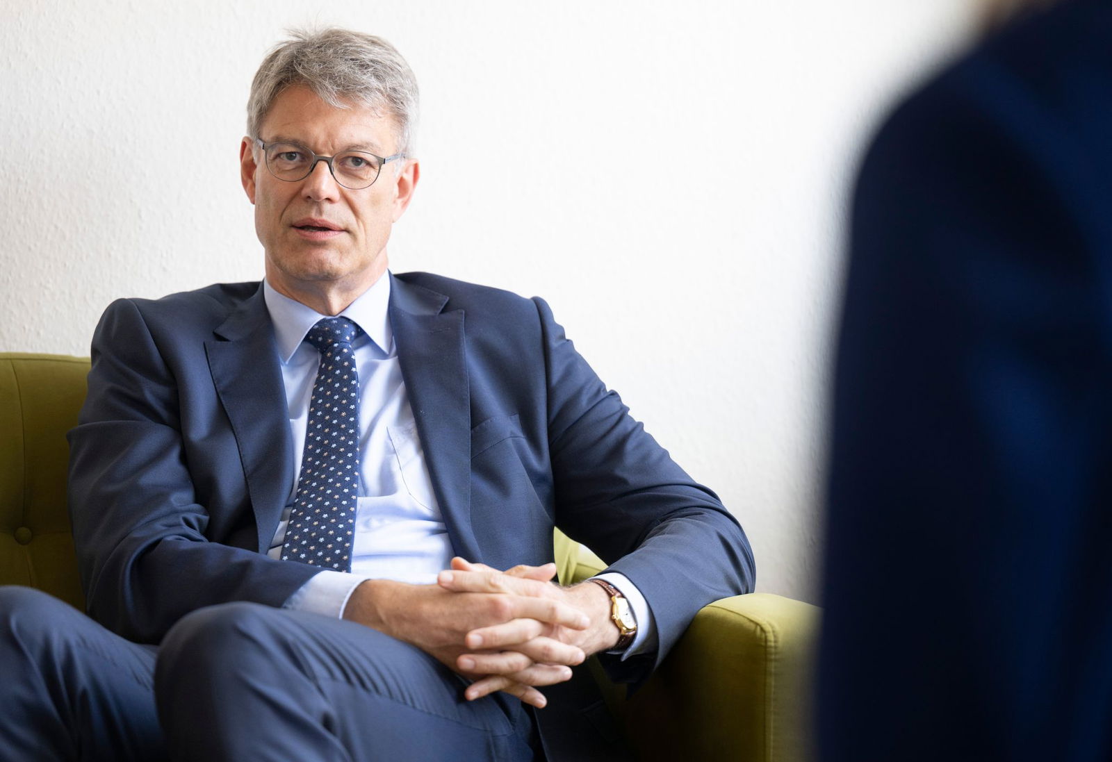 Die Schleusenkammern der Mosel müssen bald erneuert werden, sagt Bundesverkehrsminister Patrick Schnieder (CDU).