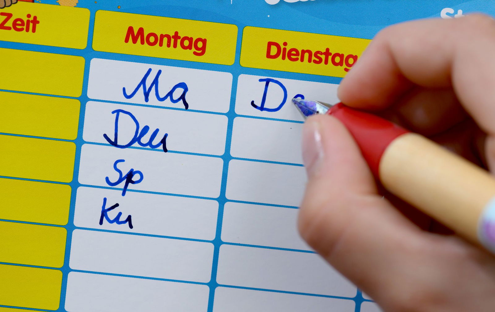 Rund 550.400 Schülerinnen und Schüler werden in Rheinland-Pfalz an den allgemeinbildenden und berufsbildenden Schulen unterrichtet. (Symbolbild)