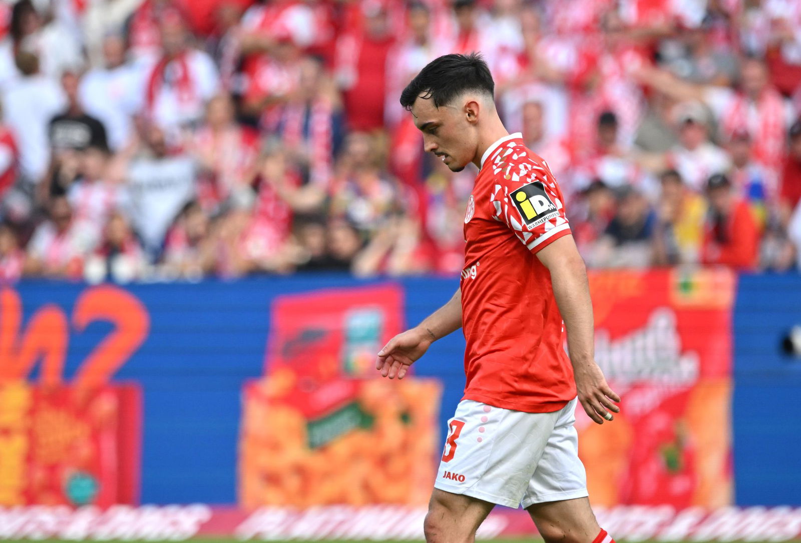 Flog in Mainz vom Platz: Paul Nebel von Mainz 05 