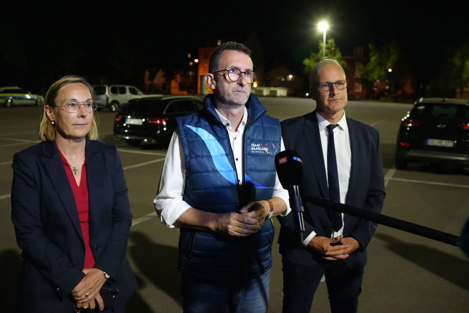 Bei dem Opfer handelt es sich nach Angaben von Innenminister Reinhold Jost um einen 34 Jahre alten Polizeioberkommissar.